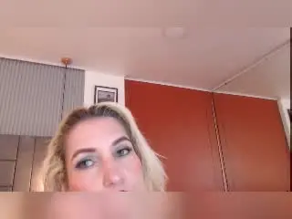 Xlovecam Watch Live Sex Cams of GiuliaAddams