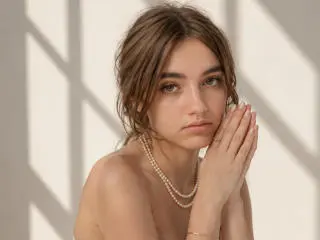 Xlovecam Live Sex of BessBetak