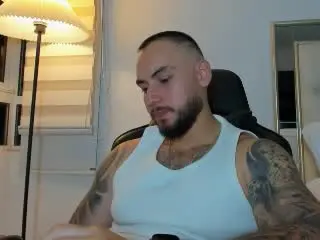 Xlovecam Sex Cam of FrankJones