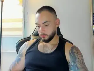 Xlovecam Adult Webcams of FrankJones