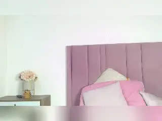 Xlovecam Watch Live Sex Cams of SabrinaDevil