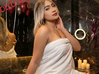 Xlovecam Adult Webcam of VictoriiaGrey