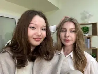 Xlovecam Live Sex Cam of MazieCahal