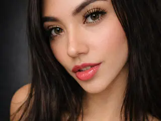 Xlovecam Free Porn Cam of SofieWhite