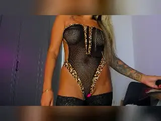 Xlovecam Adult Webcams of BabeBlueSin