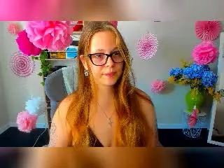 Xlovecam Live Sex of KarKutie
