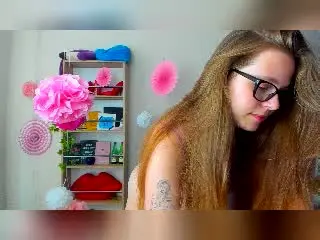 Xlovecam Live Sex of KarKutie