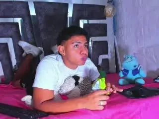Xlovecam Best live sex cam show of RichiiHott