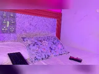 Xlovecam Free Live Porn of DreamingOfU
