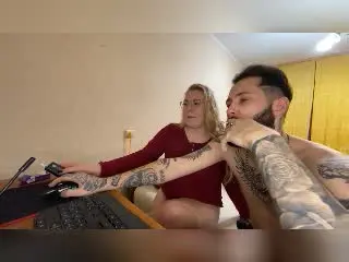 Xlovecam Adult Webcam of MikeAndAnna