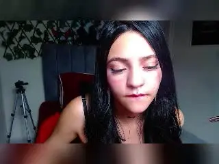 Xlovecam Live Sex Cam of ViolettaSquirt
