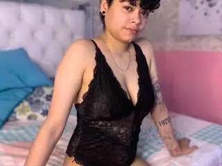 Xlovecam Free Live Porn of SashaVenom