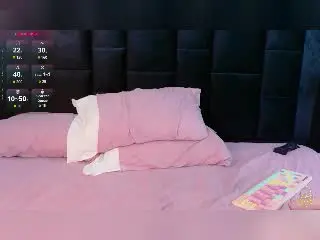 Xlovecam Sex Chat of Shaaron