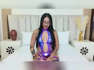 Xlovecam Free Porn Cam of ChloeMoretti