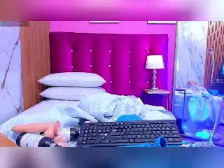 Xlovecam Watch Live Sex Cams of NaughtyMissyy
