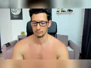 Xlovecam Watch Live Sex Cams of BrutusK