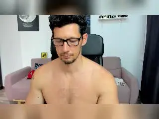 Xlovecam Watch Live Sex Cams of BrutusK