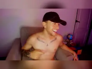 Xlovecam Watch Live Sex Cams of JamesColtt