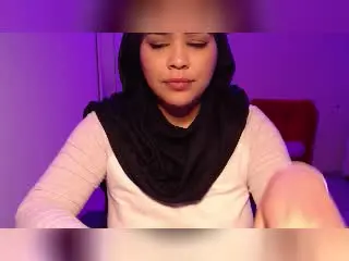 Xlovecam Live Sex Cam of Shalyn