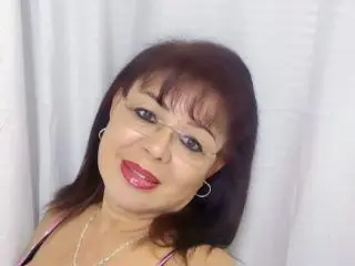 Xlovecam Live Sex of HornyFemme69