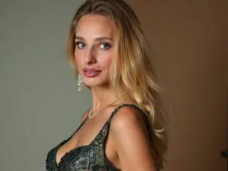 Xlovecam Live Sex Cam of MarilynPretty
