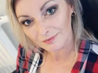 Xlovecam Free Live Porn of XLovelyVanessa