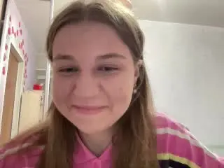 Xlovecam Free Live Porn of CaroylnPazmino