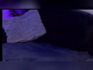Xlovecam Watch Live Sex Cams of NayaQuinn