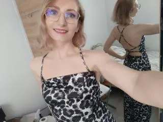 Xlovecam Best Webcam of CinamonMoon